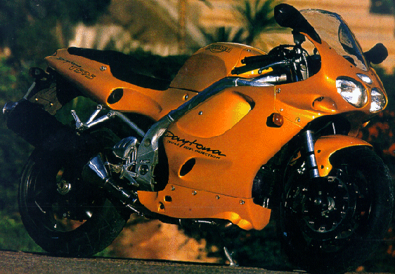 Triumph Daytona T595