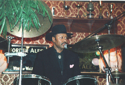 Vic Pitts the singer